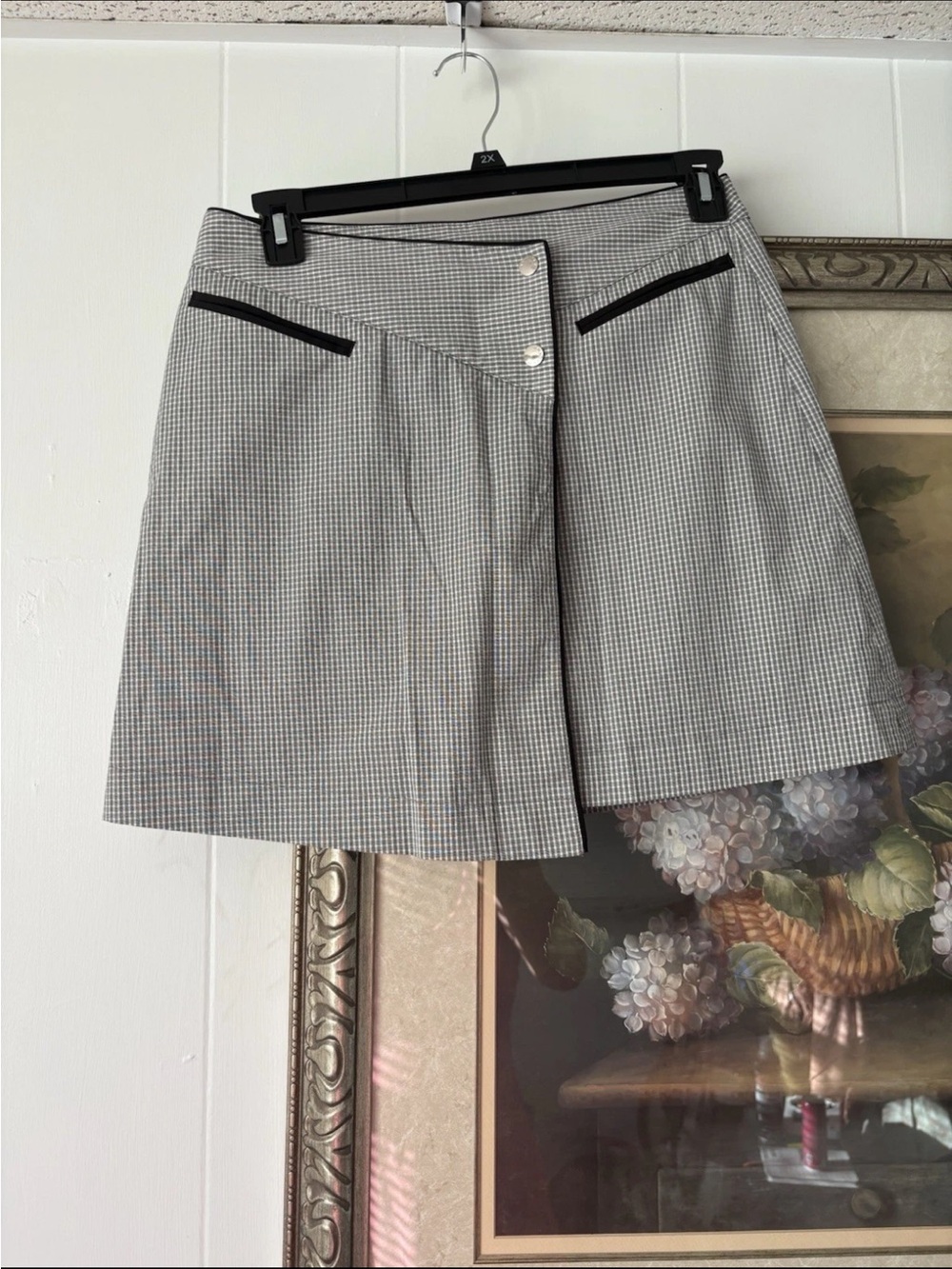 Gray Houndstooth Wrap Skort with Black Trim